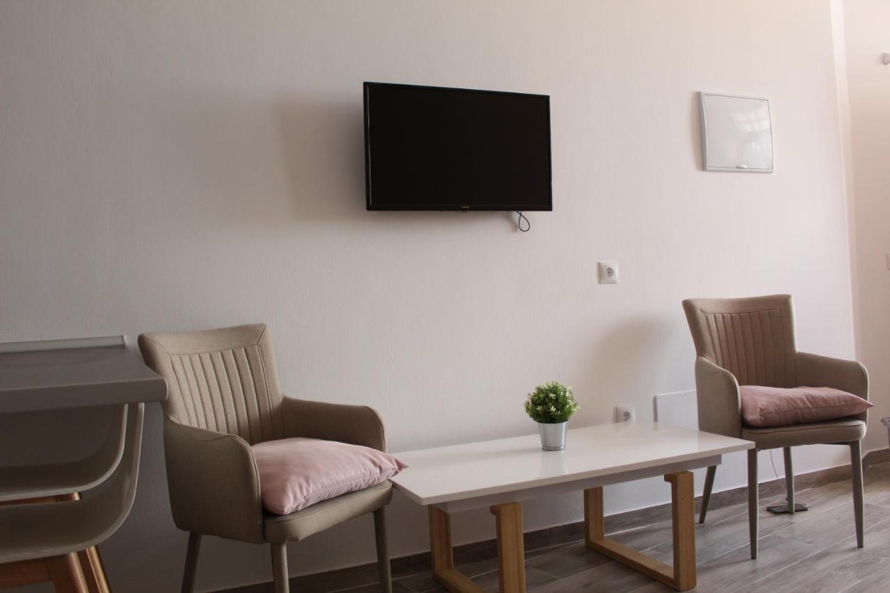 Apartamento Guadiaro 3 Ainhoa Apartment เบเนาจ์อัน ภายนอก รูปภาพ